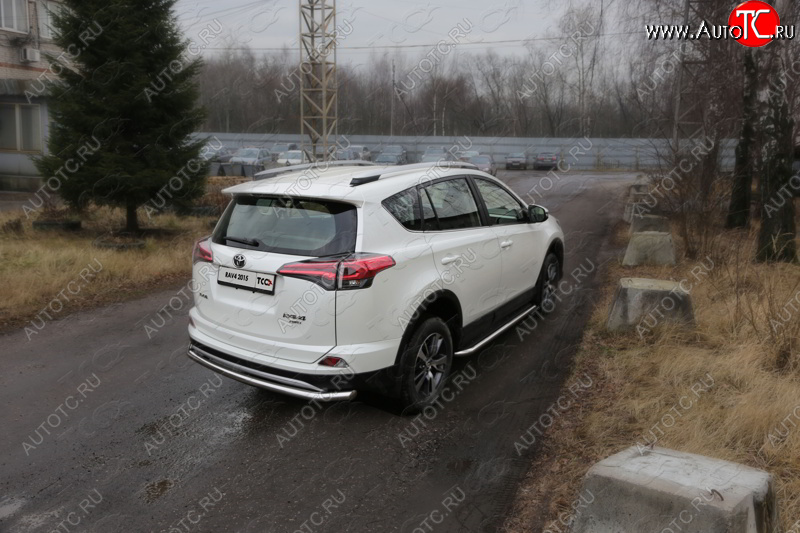 18 999 р. Защита задняя (центральная нержавейка 60,3 мм) ТСС Тюнинг  Toyota RAV4  XA40 (2015-2019) 5 дв. рестайлинг  с доставкой в г. Майкоп