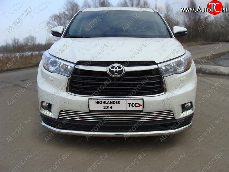 13 249 р. Декоративная вставка переднего бампера ТСС Тюнинг Toyota Highlander XU50 дорестайлинг (2013-2017) (d 16 мм)  с доставкой в г. Майкоп