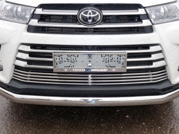 Декоративная вставка переднего бампера ТСС Тюнинг Toyota Highlander  XU50 (2016-2020) рестайлинг (d 16 мм)