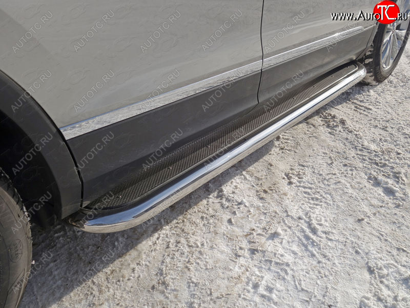 41 749 р. Пороги с площадкой 60,3 мм ТСС Тюнинг  Volkswagen Tiguan  Mk2 (2016-2020) дорестайлинг (нержавейка)  с доставкой в г. Майкоп