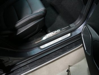 Накладки на пластиковые пороги, ТСС Тюнинг Geely Atlas Pro  NL3 (2019-2025) (лист шлифованный надпись Atlas)