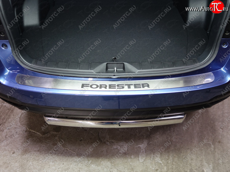 4 999 р. Накладка на задний бампер, ТСС Тюнинг  Subaru Forester  SJ (2016-2019) рестайлинг (лист шлифованный надпись Forester)  с доставкой в г. Майкоп