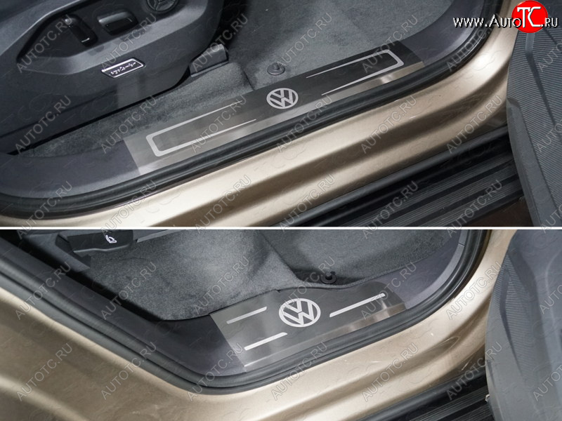 8 999 р. Накладки на передние пороги, ТСС Тюнинг  Volkswagen Touareg  CR (2018-2025) (лист шлифованные логотип VW)  с доставкой в г. Майкоп