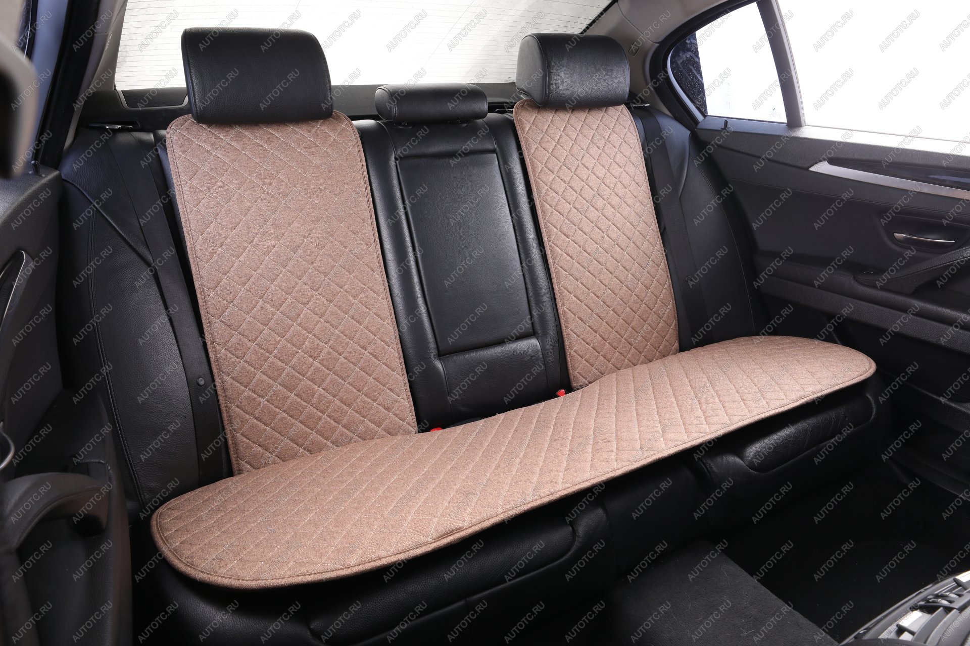 4 289 р. Накидка на сиденье (на весь салон Tour Flax Plus лён) Автопилот (коричневый) с доставкой в г. Майкоп Увеличить фотографию 1 4 289 р. Накидка на сиденье (на весь салон Tour Flax Plus лён) Автопилот (коричневый) с доставкой в г. Майкоп