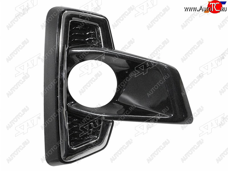 1 359 р. Правая оправа ПТФ SAT Toyota Hilux AN120 1-ый рестайлинг (2017-2020)  с доставкой в г. Майкоп