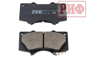 1 589 р. Колодки тормозные передние РИФ Toyota LC120,150, Hilux 2005+OEM 04465-35250, 04465-35290 ,Pajero 4 дизель 4605A472, 4605A481 РИФ riftoy-04465-35290  с доставкой в г. Майкоп. Увеличить фотографию 2