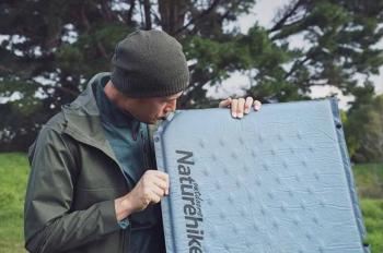 3 019 р. Коврик самонадувающийся с подушкой Naturehike, 185х60х2,5 см, синий Naturehike nh15q002-d-blsn  с доставкой в г. Майкоп. Увеличить фотографию 3