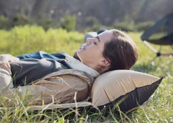 3 019 р. Коврик самонадувающийся с подушкой Naturehike, 185х60х2,5 см, песочный Naturehike nh15q002-d-yesn  с доставкой в г. Майкоп. Увеличить фотографию 4