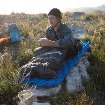 21 019 р. Мешок спальный Naturehike Ultralight CW400 M , 210х75 см, (правый) (ТК: +5C), черный Naturehike nh18c400-d-blm  с доставкой в г. Майкоп. Увеличить фотографию 9