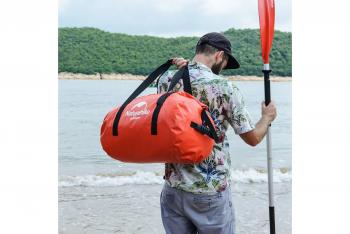 6 899 р. Гермосумка Naturehike 60 л ПВХ (красная) Naturehike nh20fsb03-r60l  с доставкой в г. Майкоп. Увеличить фотографию 9
