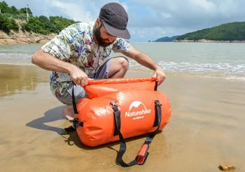7 199 р. Гермосумка Naturehike 90 л ПВХ (красная) Naturehike nh20fsb03-r90l  с доставкой в г. Майкоп. Увеличить фотографию 7