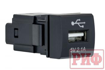 1 239 р. Розетка USB 2,1A для Toyota 22x22 РИФ rif22-4-1014300  с доставкой в г. Майкоп. Увеличить фотографию 1