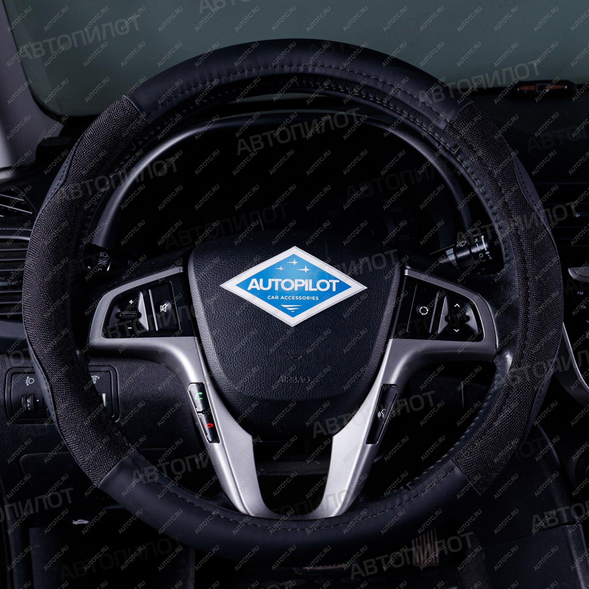 599 р. Оплётка на руль (37-39см BLW-013 кож/зам+ замша) Автопилот Iveco Baudi автодом (2018-2025) (черный)  с доставкой в г. Майкоп