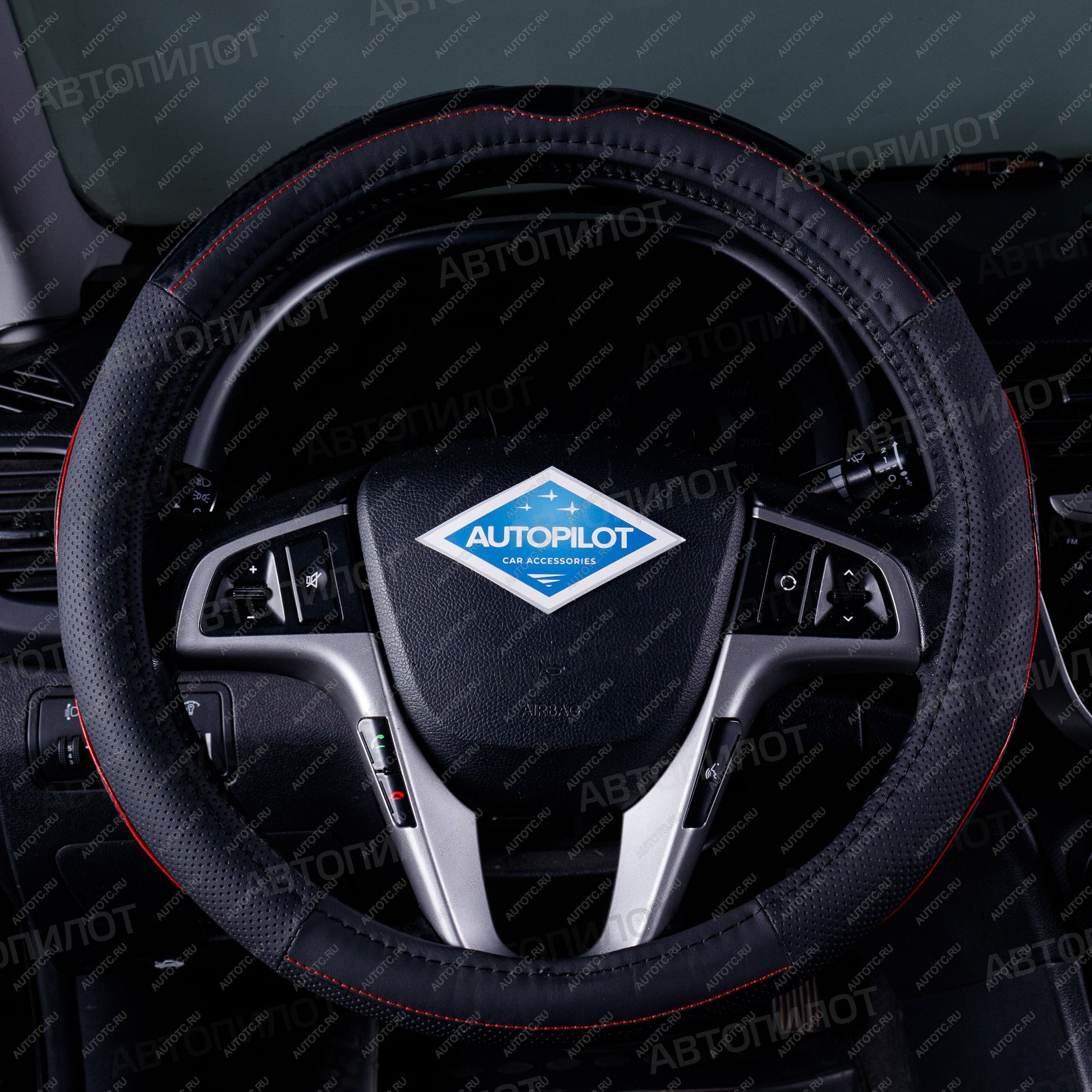699 р. Оплётка на руль (37-39см BLW-018 кож/зам+карбон) Автопилот Ford S-Max 1 рестайлинг (2010-2015) (черный/строчка красная) с доставкой в г. Майкоп Увеличить фотографию 1 699 р. Оплётка на руль (37-39см BLW-018 кож/зам+карбон) Автопилот Ford S-Max 1 рестайлинг (2010-2015) (черный/строчка красная) с доставкой в г. Майкоп