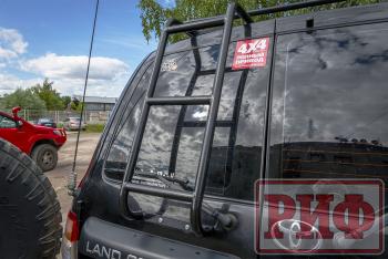 6 539 р. Лестница РИФ для Toyota Land Cruiser 105  rif105-60000  с доставкой в г. Майкоп. Увеличить фотографию 16