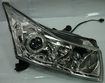 30 949 р. CRUZE ФАРА Л+П (КОМПЛЕКТ) ТЮНИНГ ЛИНЗОВАН (DEVIL EYES) С СВЕТЯЩ ОБОДК БЕЗ КОРРЕКТОР (EAGLE EYES) ВНУТРИ ХРОМ EAGLE EYES cvcrz09-001h-n  с доставкой в г. Майкоп. Увеличить фотографию 1