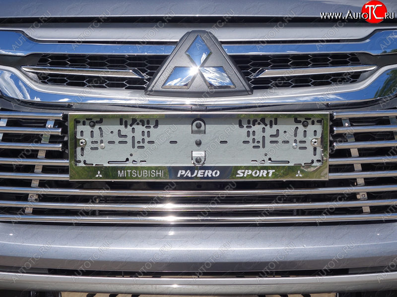 5 999 р. Рамка гос. номера ТСС Тюнинг Mitsubishi Pajero Sport QE дорестайлинг (2015-2021) (нержавейка)  с доставкой в г. Майкоп