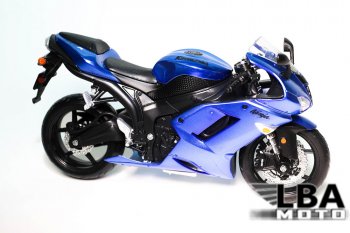 1 599 р. Модель мотоцикла Kawasaki Ninja ZX-6R Синего цвета масштаб 112  пм-00002228  с доставкой в г. Майкоп. Увеличить фотографию 1