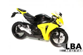 1 599 р. Модель мотоцикла Honda CBR1000RR 08-11 Желто-Черный масштаб 1 12  пм-00000846  с доставкой в г. Майкоп. Увеличить фотографию 1
