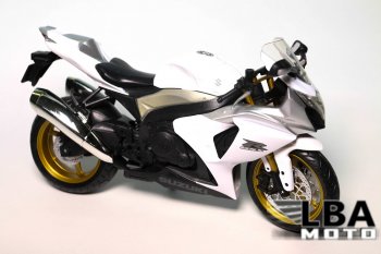 1 599 р. Модель мотоцикла Suzuki GSX-R1000 09-16 Белого цвета масштаб 112  пм-00000852  с доставкой в г. Майкоп. Увеличить фотографию 1