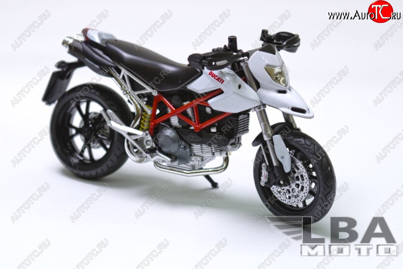 1 599 р. Модель мотоцикла Ducati Hypermotard 10 Белого цвета масштаб 112  пм-00000858  с доставкой в г. Майкоп