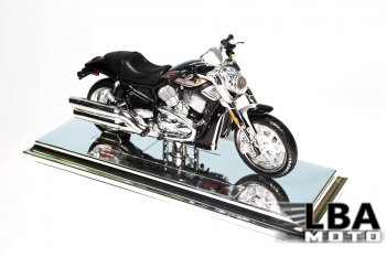 1 959 р. Модель мотоцикла Harley-Davidson VRSCR Street Rod масштаб 118  пм-00008002  с доставкой в г. Майкоп. Увеличить фотографию 1