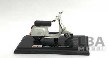 1 299 р. Модель скутера VESPA 125 Automatica 1984 масштаб 118  пм-00016579  с доставкой в г. Майкоп. Увеличить фотографию 1