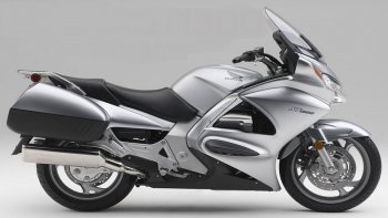 30 999 р. Комплект пластика для мотоцикла Honda ST1300 02-18 Серебряный  пм-00028821  с доставкой в г. Майкоп. Увеличить фотографию 1