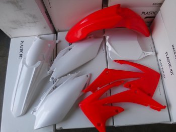 15 599 р. Комплект пластика R-Tech Honda CRF450RRX 2017 (R-KITCRF-OEM-600) красный-белый  r-kitcrf-oem-600  с доставкой в г. Майкоп. Увеличить фотографию 1