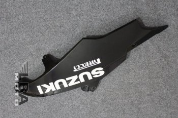 2 899 р. Правый нижний боковой пластик для Suzuki GSX-R 750600 08-10 Без цвета  пм-00000509  с доставкой в г. Майкоп. Увеличить фотографию 1