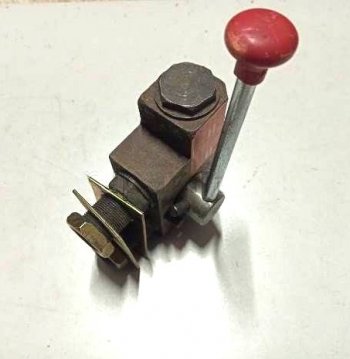 3 169 р. Кран управления подъема кузова EQ34086240 DOG (!!!УЦЕНКА: возможен нетоварный вид!!!) DONGFENG eq34086240 dog  с доставкой в г. Майкоп. Увеличить фотографию 3