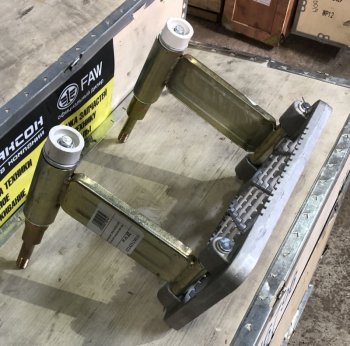 2 989 р. Ступенька железная нижняя левая правая SHACMAN X3000 SHACMAN dz14251240130  с доставкой в г. Майкоп. Увеличить фотографию 2