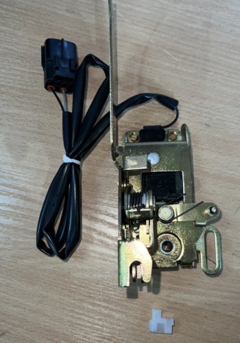 1 659 р. Замок двери правый (механизм) Sitrak VALMO000662    SITRAK 811w62680-6142  с доставкой в г. Майкоп. Увеличить фотографию 3