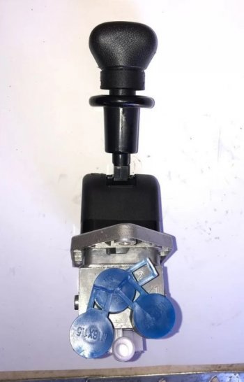 1 689 р. Кран ручного тормоза Howo T5G 811W52315-6156 VALMO000533 SITRAK 811w52315-6156  с доставкой в г. Майкоп. Увеличить фотографию 3