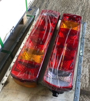 2 959 р. Фонарь задний правый Howo T5GSitrak (4 болта) VALMO000538 SITRAK wg9719810012  с доставкой в г. Майкоп. Увеличить фотографию 3
