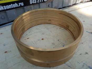 10 699 р.     Втулка медная 85513028 XCMG 85513028  с доставкой в г. Майкоп. Увеличить фотографию 2