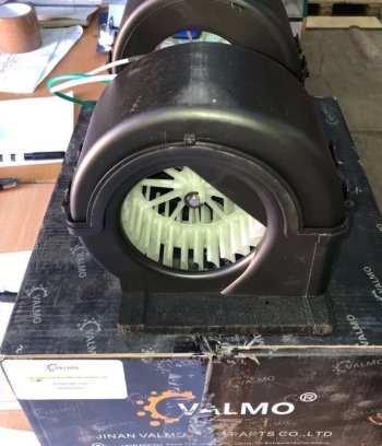 4 299 р. Мотор отопителя Howo T5GSitrak VALMO000557 SITRAK SITRAK 811w61942-0002  с доставкой в г. Майкоп. Увеличить фотографию 3