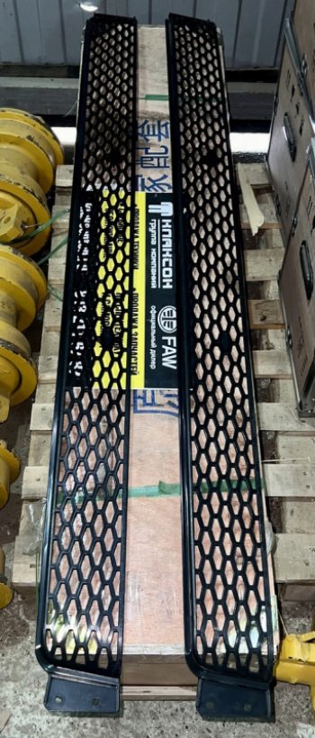 1 569 р. Решетка бампера верхняя (тягач) SHAANXI DZ97189621064 SHACMAN dz97189621064  с доставкой в г. Майкоп. Увеличить фотографию 2