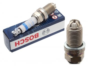 819 р. Свеча зажигания AUDI A3A4A6RENAULT LOGANDUSTER 04-SKODA OCTAVIA 04-RAPID 12-VW GOLFJETTA 05- BOSCH 0242232502  с доставкой в г. Майкоп. Увеличить фотографию 1