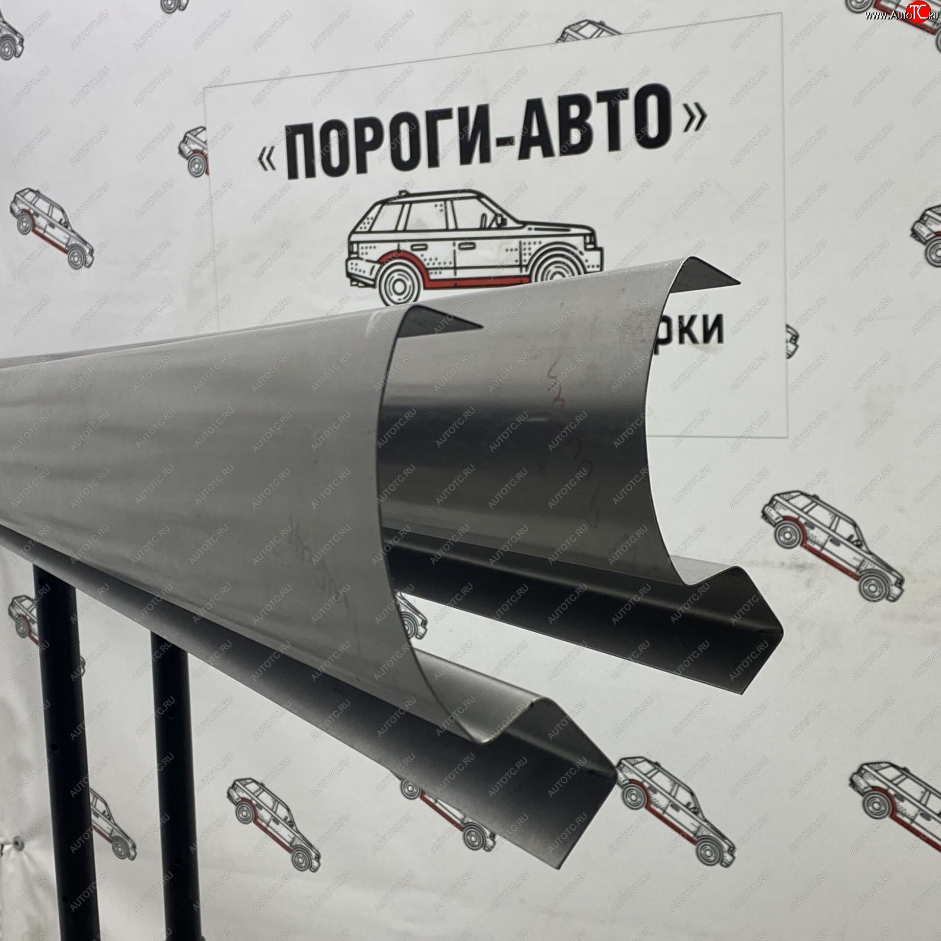 1 989 р. Правый порог (Ремкомплект) Пороги-Авто  Volkswagen Touran  1T (2003-2015) дорестайлинг минивэн, 1-ый рестайлинг минивэн, 2-ой рестайлинг минивэн (холоднокатаная сталь 1 мм)  с доставкой в г. Майкоп