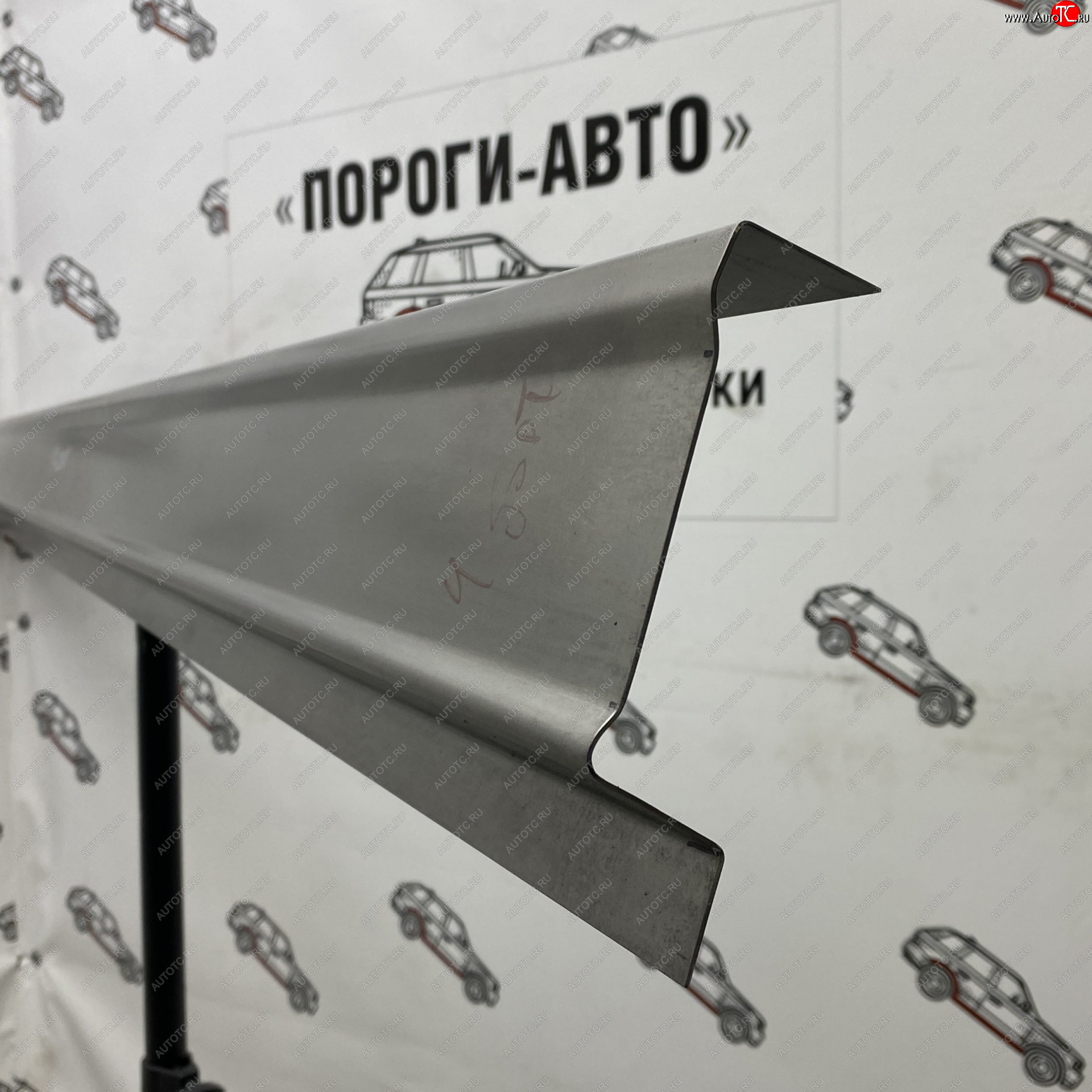 1 989 р. Правый ремонтный порог Пороги-Авто Toyota Land Cruiser 200 дорестайлинг (2007-2012) (Холоднокатанная сталь 1 мм)  с доставкой в г. Майкоп
