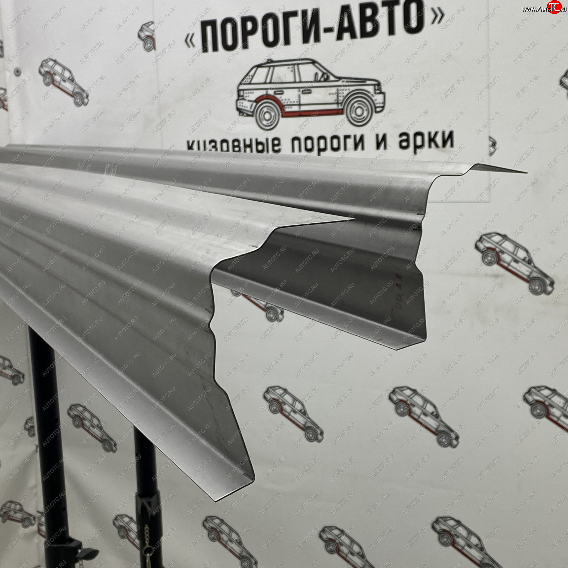 1 989 р. Правый ремонтный порог Пороги-Авто  Volkswagen Touareg  NF (2010-2018) дорестайлинг, рестайлинг (Холоднокатанная сталь 1 мм)  с доставкой в г. Майкоп