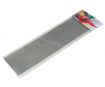 589 р. Решетка радиатора сетка (черная) крупная 100х25см (ромб 10х20мм) GRILLE TUNING GRILLE TUNING 100х25 (ромб 10х20) black  с доставкой в г. Майкоп. Увеличить фотографию 1