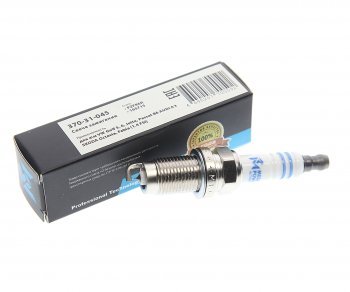339 р. Свеча зажигания VW Golf 5,6,Jetta,Passat B6 AUDI A3 SKODA Octavia,Fabia (1.4 FSI) (1шт.) MEGAPOWER MEGAPOWER 370-31-045  с доставкой в г. Майкоп. Увеличить фотографию 1