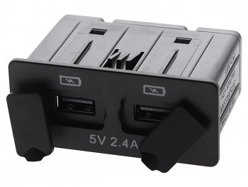 2 699 р. Розетка JAC J7 (5V,2.4A) OE JAC 3725300s5500  с доставкой в г. Майкоп. Увеличить фотографию 1