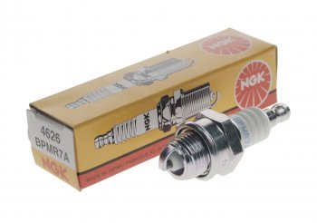 679 р. Свеча зажигания NGK BPMR7A (газонокосилка,бензопила) NGK 4626  с доставкой в г. Майкоп. Увеличить фотографию 1