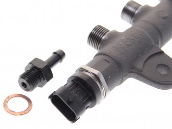 15 999 р. Рампа топливная ММЗ-245 системы Common Rail (аналог BOSCH 0445224047) ЕВРО-3,4 АЗПИ АЗПИ а-11-001-00-00-02  с доставкой в г. Майкоп. Увеличить фотографию 3