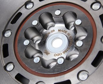 29 849 р. Сцепление HYUNDAI ix35 (13-),i40 (11-) (2.0) KIA Sportage (13-) (2.0) компл. (с маховиком) VALEO PHC VALEO PHC hddk-06 VALEO PHC hddk-06  с доставкой в г. Майкоп. Увеличить фотографию 3