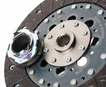 29 849 р. Сцепление HYUNDAI ix35 (13-),i40 (11-) (2.0) KIA Sportage (13-) (2.0) компл. (с маховиком) VALEO PHC VALEO PHC hddk-06 VALEO PHC hddk-06  с доставкой в г. Майкоп. Увеличить фотографию 4