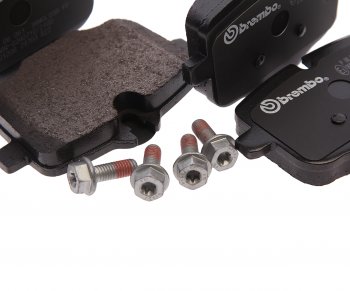 5 649 р. Колодки тормозные задние (4шт.) BREMBO BMW 5 серия F10 рестайлинг, седан (2013-2017)  с доставкой в г. Майкоп. Увеличить фотографию 2
